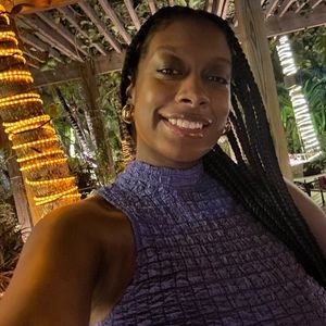 Meet your Posher, Janai